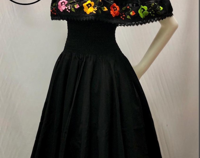 Mexican dress, off the shoulder mexican dress, vestido circular, vestido artesanal, fiesta mexicana, 5 de mayo, day of the dead, vestido mexicano, ENVIO GRATIS EN ESTADOS UNIDOS