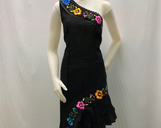 VESTIDO MEXICANO, vestido corto, vestido artesanal, vestido bordado, vestido típico, vestido regional, ideal para una fiesta mexicana ,ENVIO GRATIS EN ESTADOS UNIDOS