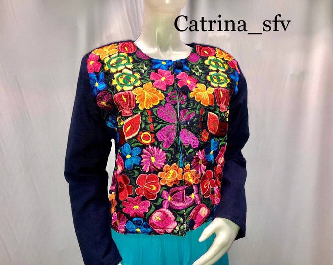 Chaqueta,chamarra mexicana de mujer, chamarra artesanal bordadal, chamarra bordada, fiesta mexicana, ropa artesanal, chamarra tipica, 5 de mayo, ENVIO GRATIS EN ESTADOS UNIDOS