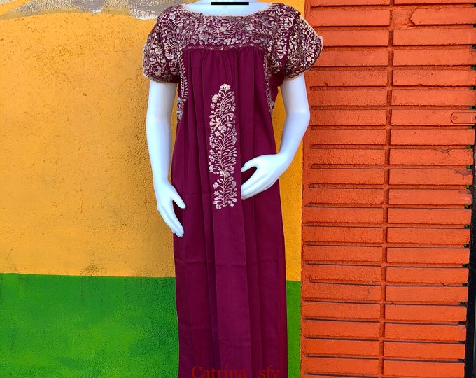 Huipil San Antonino bordado a mano con hil talla única  se adapta desde la talla (S-M-L) ideal para una fiesta mexicana u otro event ENVÍO GRATIS EN ESTADOS UNIDOS