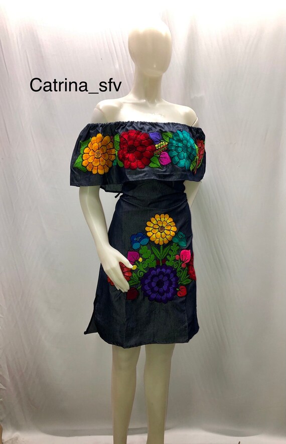 green emerald velvet dress Amazon.com: AFAVOM Women's Off-Shoulder Mexican Dress Floral Embroidered  Traditional Ethnic Wear Dress Casual Fiesta Sexy Lace Maxi Dress Vestidos  Mexicanos Mexican Clothes for Women Wedding Outfit Black S: Clothing, Shoes  & Jewelry