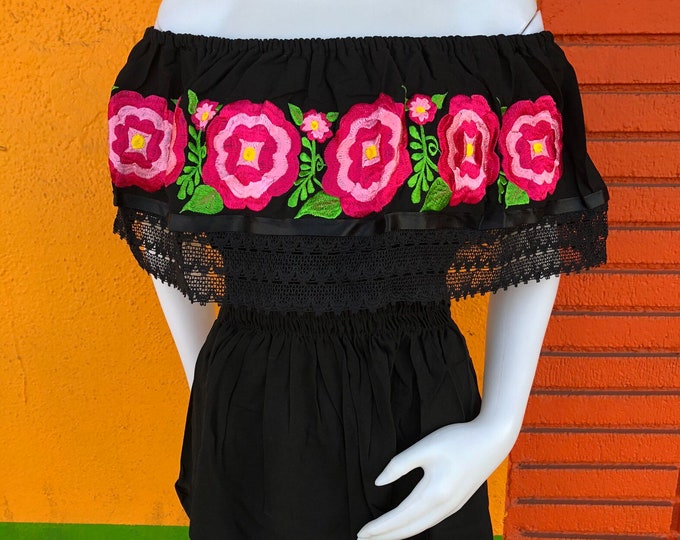 Blusa mexicana, blusa campesina, blusa artesanal, blusa negra bordada , blusa fuera de los hombros  ideal para una fiesta mexicana, ENVIO GRATIS EN LOS ESTADOS UNIDOS
