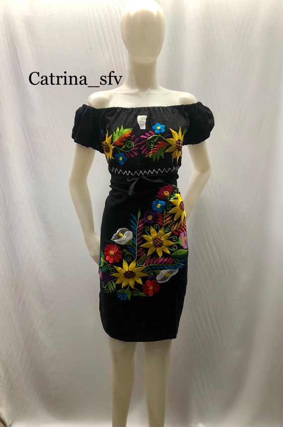 green emerald velvet dress Mexican -Artisanal Embroidered Dress Cotton Red main image 1