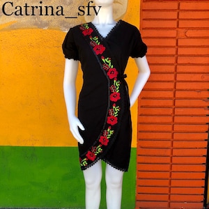 Mexican dress, catrina dress, embroidered dress, Mexican party, cinco de mayo, artisan dress, day of the dead dress, black dress