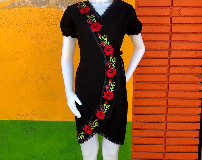 Mexican dress, catrina dress, vestido bordado, fiesta mexicana, cinco de mayo, vestido artesanal, day of the dead dress, black dress