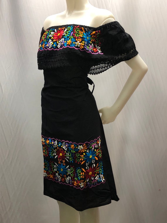 MEXICAN DRESS, off the Shoulders Dress, Embroidered Black Dress, off the  Shoulders Dress, the Perfect Dress for a Mexican Party, 5 De Mayo - Etsy