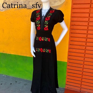 Mexican dress, catrina dress, vestido bordado, fiesta mexicana, cinco de mayo, vestido artesanal, day of the dead dress, black dress