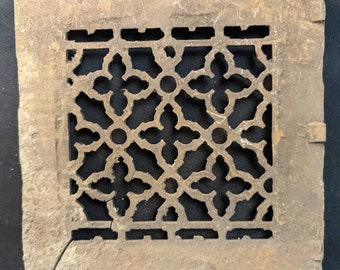 Antique architectural salvage Gothic pattern scrolling floor register vent grate made of cast iron