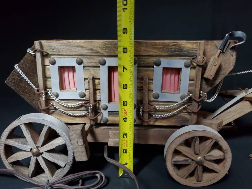 Vintage on sale stagecoach lamp
