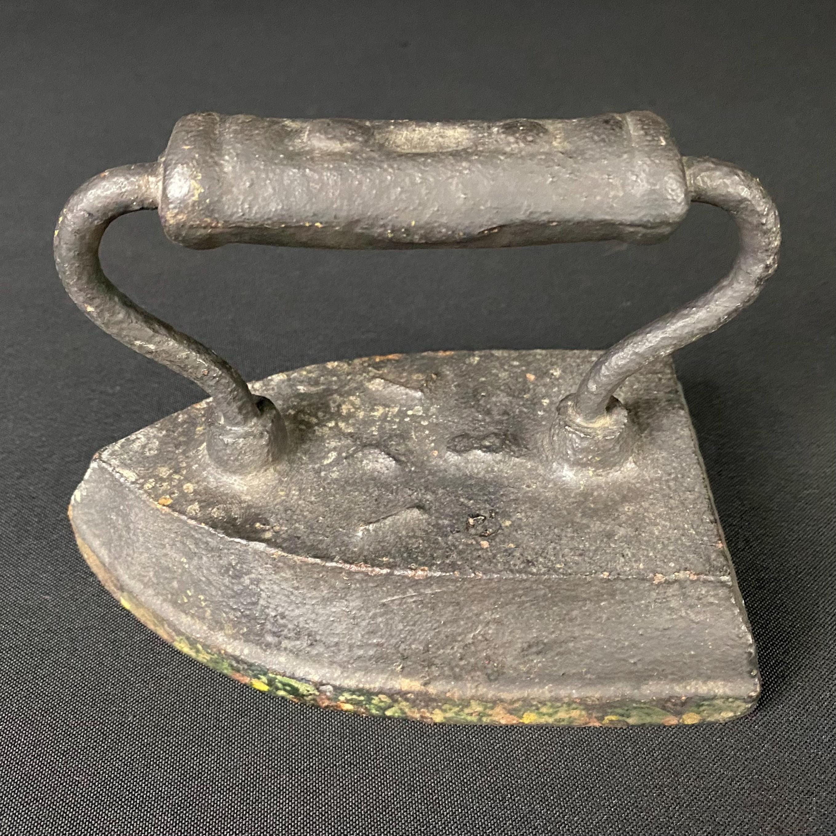 Antique Salvage Cast Iron Sad Iron Clothes Iron, Marked I X L, 8