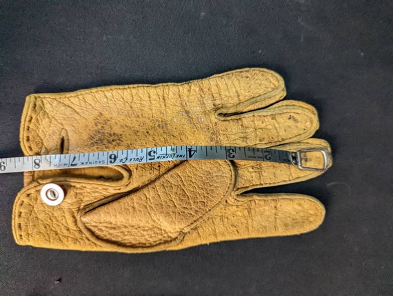 Vintage women's leather gloves - image 1