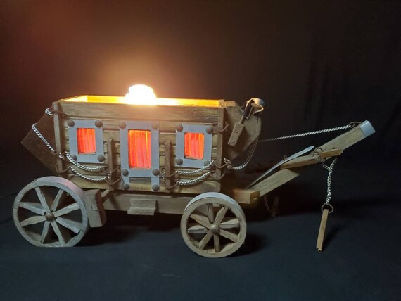 Vintage on sale stagecoach lamp
