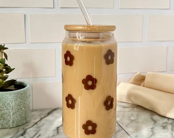 Retro Flower Can Glass Cup with Bamboo Lid and Bent Glass Straw, Iced Coffee Glass Cup with Lid, Vinyl Glass Cup with Straw, 16oz