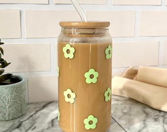 Retro Flower Can Glass Cup with Bamboo Lid and Bent Glass Straw, Iced Coffee Glass Cup with Lid, Vinyl Glass Cup with Straw, 16oz