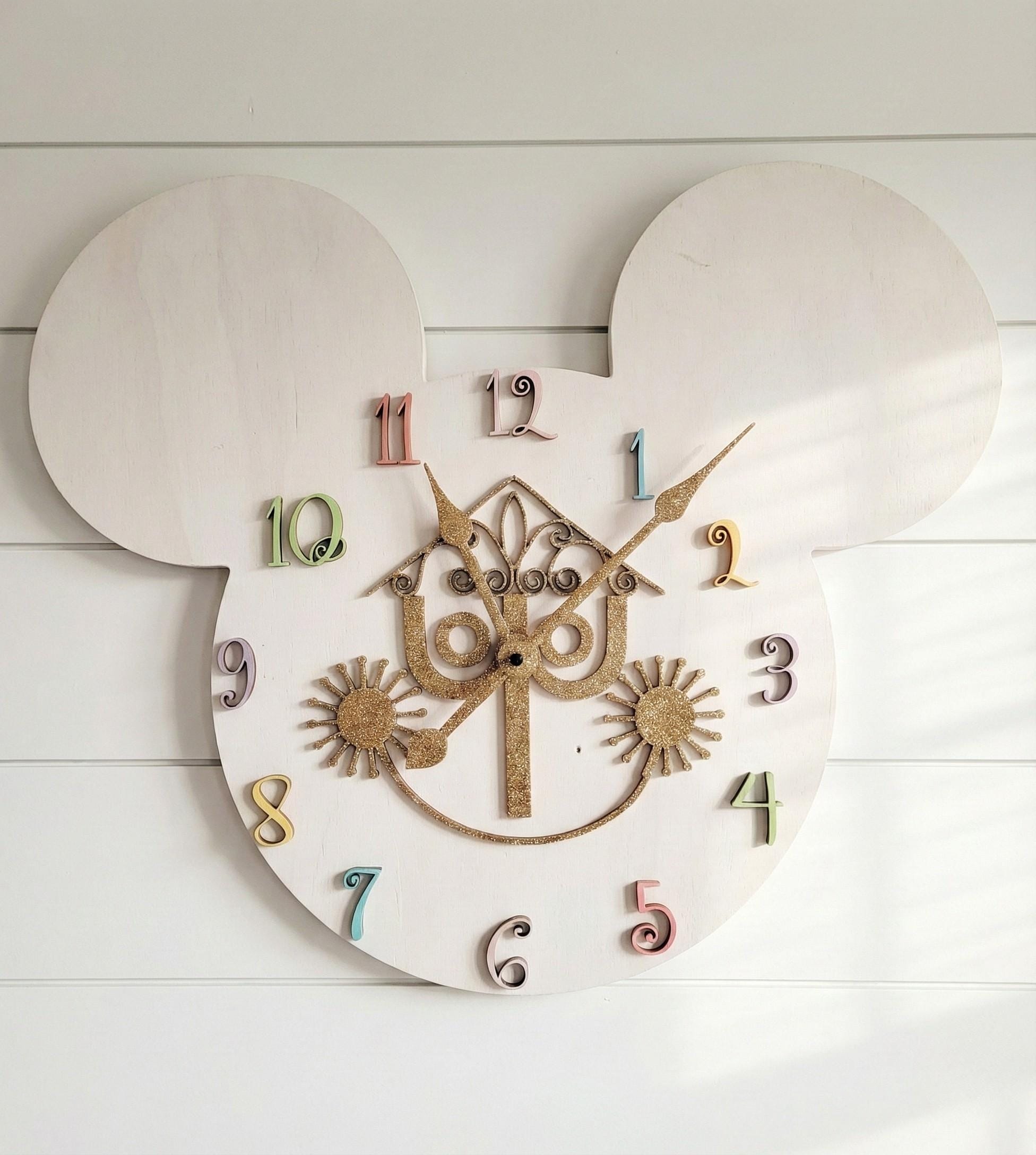 ディズニー風木製時計：「イッツ・ア・スモールワールド」の子供部屋