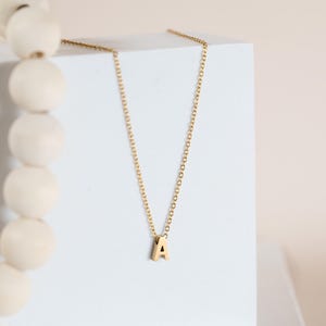Personalized Initial Necklace in Gold, Custom Letter Charm Jewellery, Dainty Minimalist Necklace, Gift for Her, Birthday or Friendship Gift