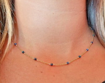 Collier acier inoxydable doré et perles véritable Lapis-Lazuli, collier femme chaîne rosaire doré et petites perles bleues naturelles