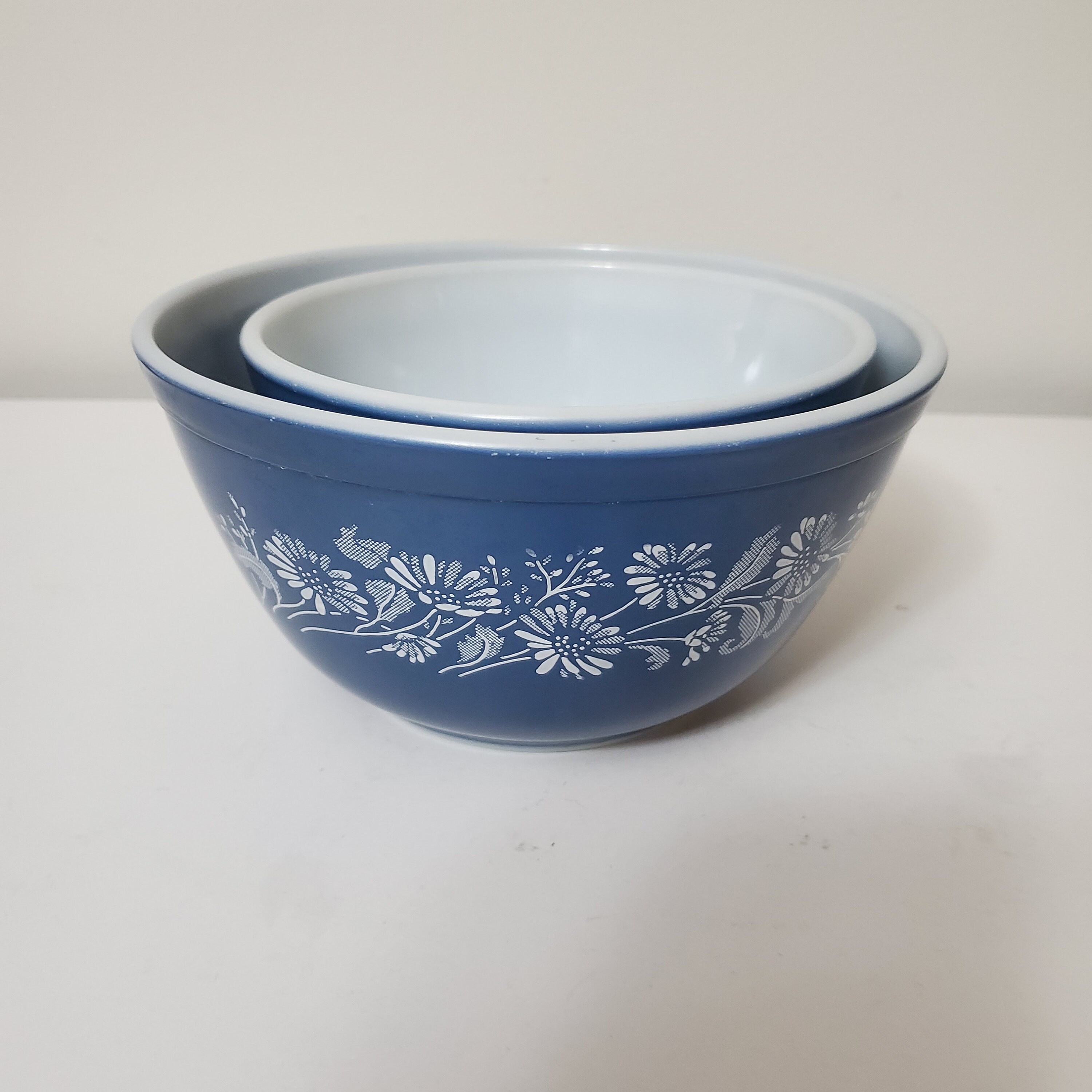 Pyrex Glass Blue Daisy Flower Nesting 401 & 402 Bowls Etsy