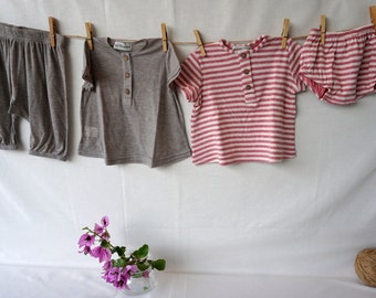 T-shirt en coton pour bébé.