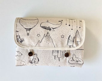 Portable changing mat with diaper pocket, washable, waterproof, Nordic natural