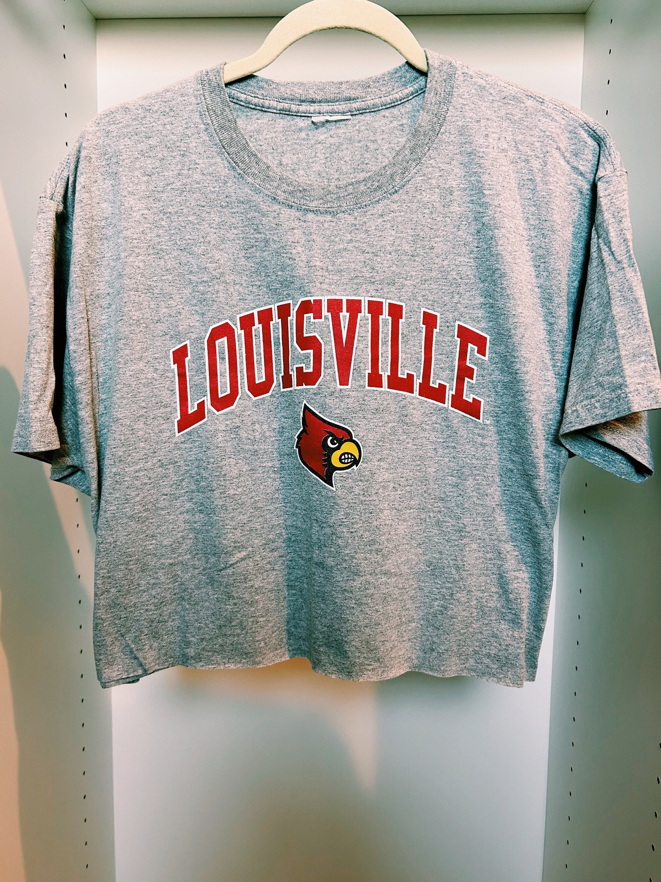 Louisville Cardinal T-Shirt Womens Large Cropped Short Sleeve Red NWT