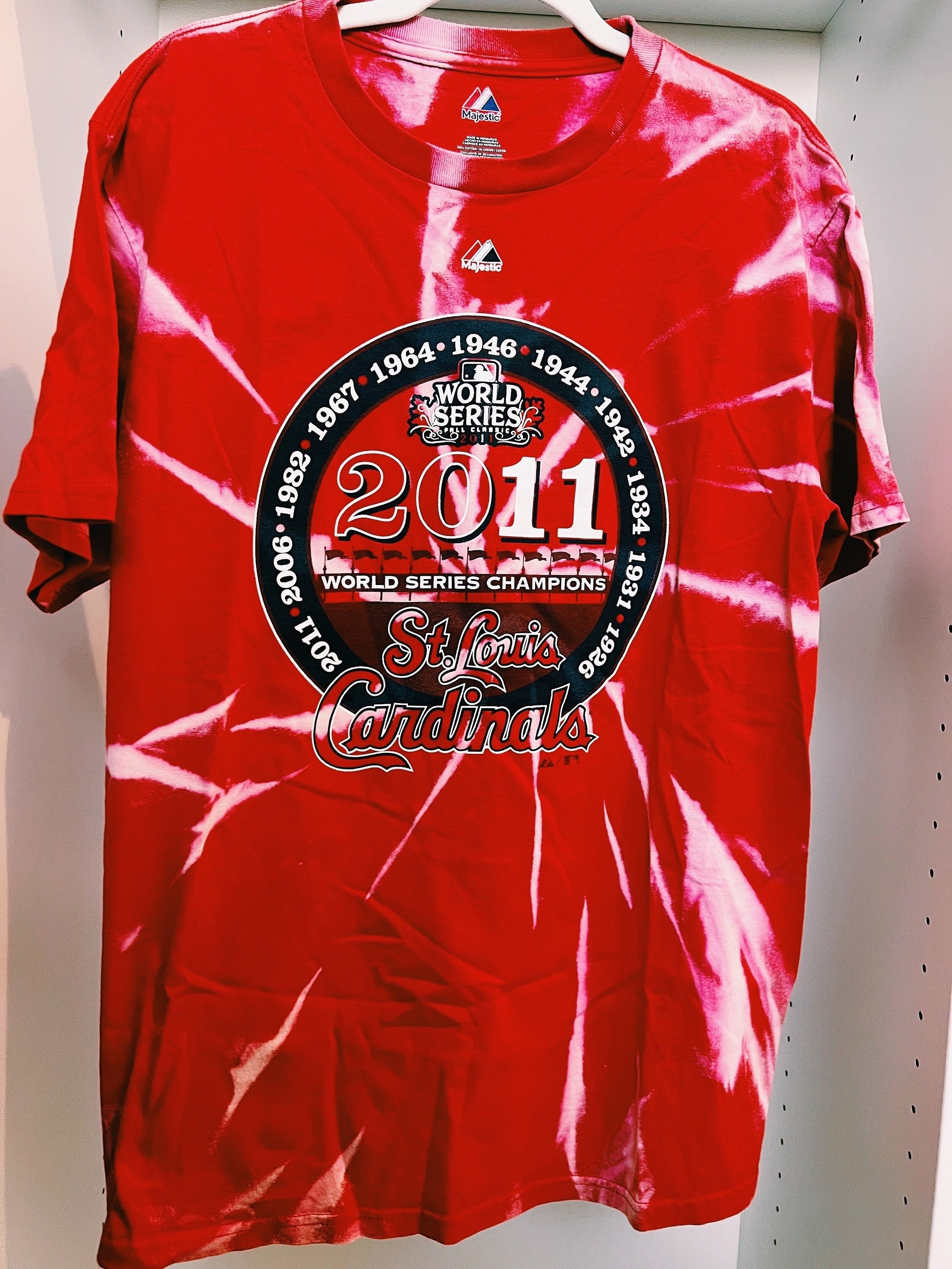 Buy Mens XL St Louis Cardinals Tie Dye V-neck T-shirt Online in India 