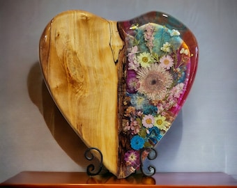 Echt Blüten Herz aus Ahorn Kunstwerk Resinart
