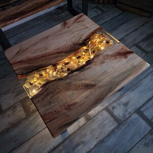 Maritimer Couchtisch Sofatisch LED Meerdesign Epoxidharz Tisch Kunstwerk aus Linde nach Kundenwunsch Bild 7