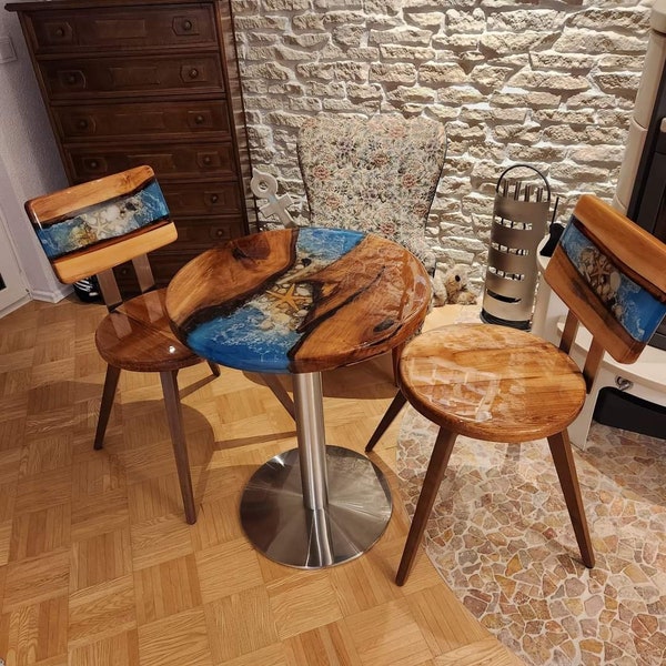 TO SHOW Round maritime table with 2 matching chairs made of lime wood Epoxy resin table SOLD