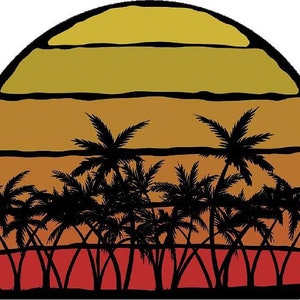 Könnte beinhalten: Eine Grafik eines Sonnenuntergangs im Retro-Stil mit Palmen, die vor einem mehrfarbigen Sonnenuntergang silhouettiert sind. Der Sonnenuntergang ist in Orange-, Gelb- und Rottönen gehalten.