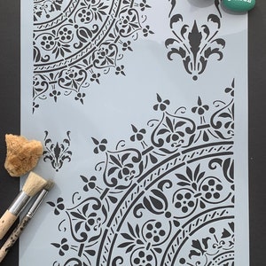 Pochoir mandala A3 1/4 section. Grand pochoir pour meubles, art mural, tissu, signalisation, cliquez pour acheter et peindre