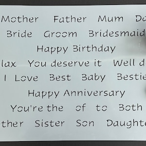 Wenskaart woorden stencil.  A3 mylar om te schilderen.  Gebruik om kaarten, posters, geschenkverpakkingen en speelgoed te personaliseren.   Klik om nu te schilderen