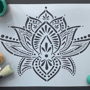 Stencil fiore di loto, ninfea A4. Mylar da 125 e 190 micron. Dipingi mobili, tessuti, murales, scrapbooking e segnaletica unici.