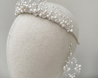 Bridal tiara, wedding tiara, Bridal headpiece, Bridal hair accessories, bridal pearl tiara, pearl and crystal tiara