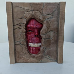 Titan i väggen (AOT Attack on Titan) | Unikt 3D-utskrivet och handmålat föremål