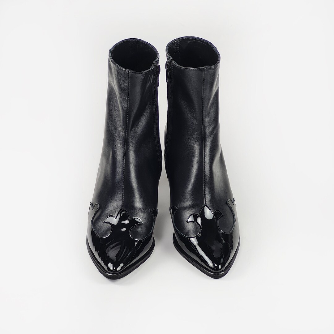 Handcrafted Black Leather Textured Ankle Boots