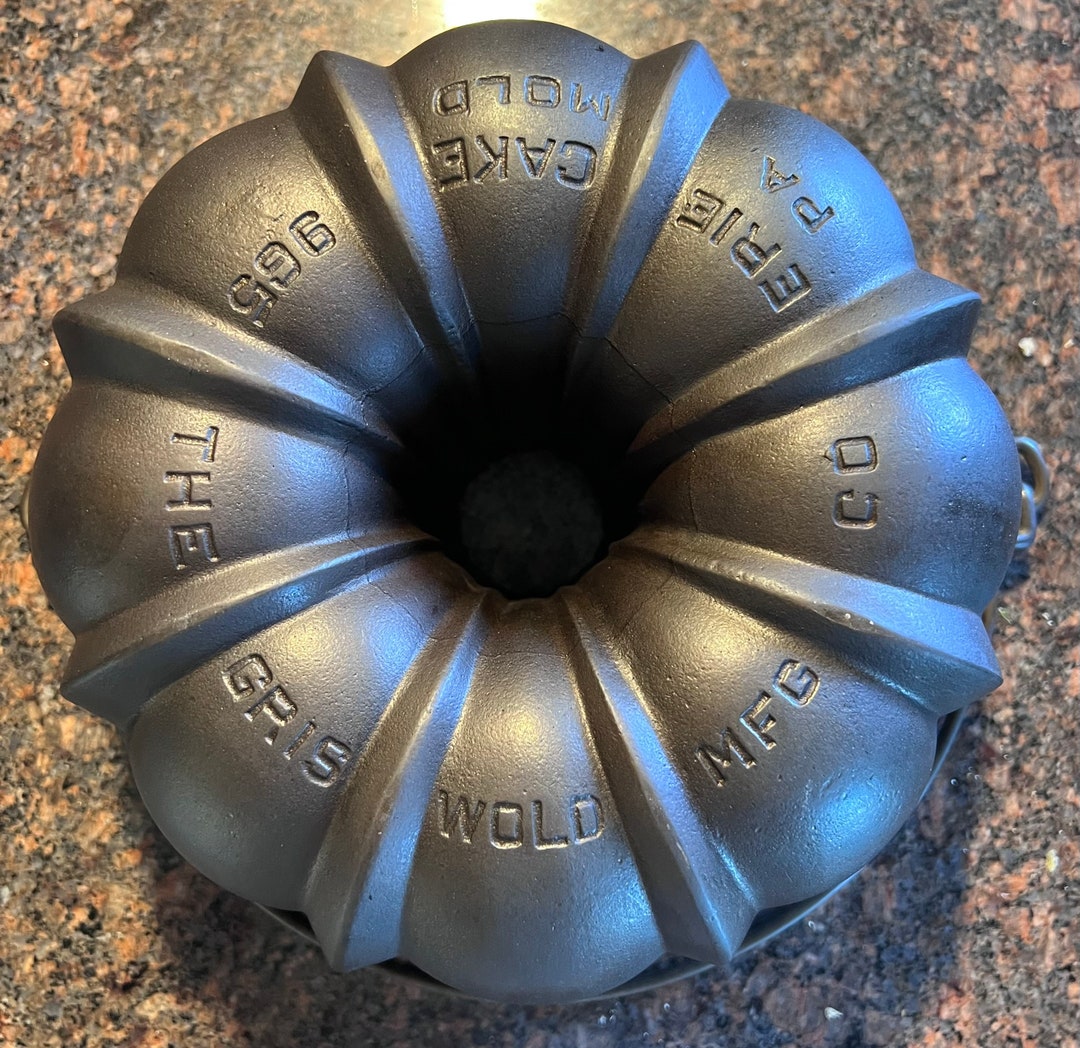 VHTF Griswold Cast Iron Bundt Pan Etsy
