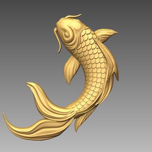Könnte beinhalten: Eine goldene Koi-Fisch-Skulptur mit detaillierten Schuppen und fließenden Flossen. Der Fisch befindet sich in einer gebogenen Pose, die Bewegung suggeriert. Die Skulptur hat eine glatte, polierte Oberfläche und einen grauen Hintergrund. Geeignet für die Inneneinrichtung.