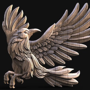 Puede incluir: Escultura de madera detallada de un pájaro en vuelo, con alas extendidas y texturas de plumas detalladas. La escultura es de color madera natural, sobre un fondo oscuro, destacando la artesanía.