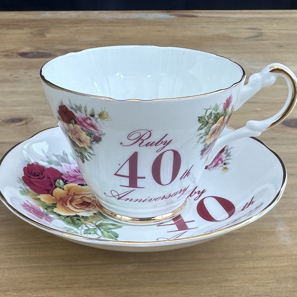 Bone China 40er Jahre, Ruby, Hochzeit Jubiläum Tasse und Untertasse, 2 verfügbar