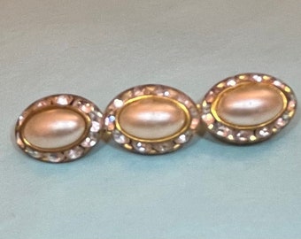 Costume pearl and Diamanté 1980's Brooch