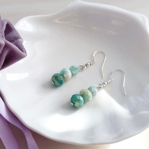 Green crystal earrings, hypoallergenic drop crystal decorative earrings