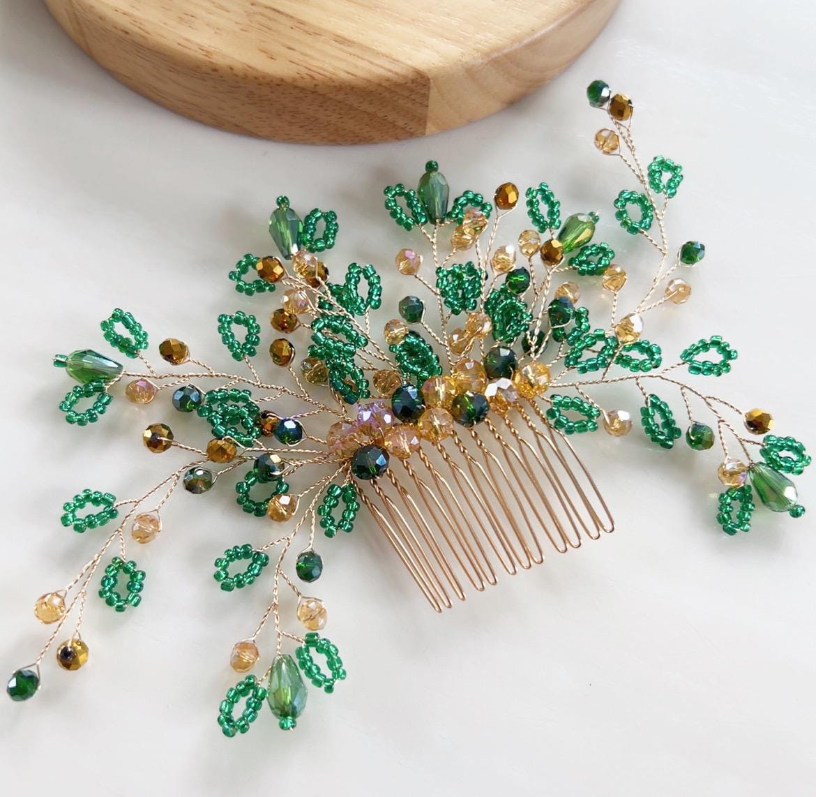 Vintage Christmas Green faux crystal hair comb Vintage Style Green Crystal Hair Comb: Gold Tone Bridal  main image 4