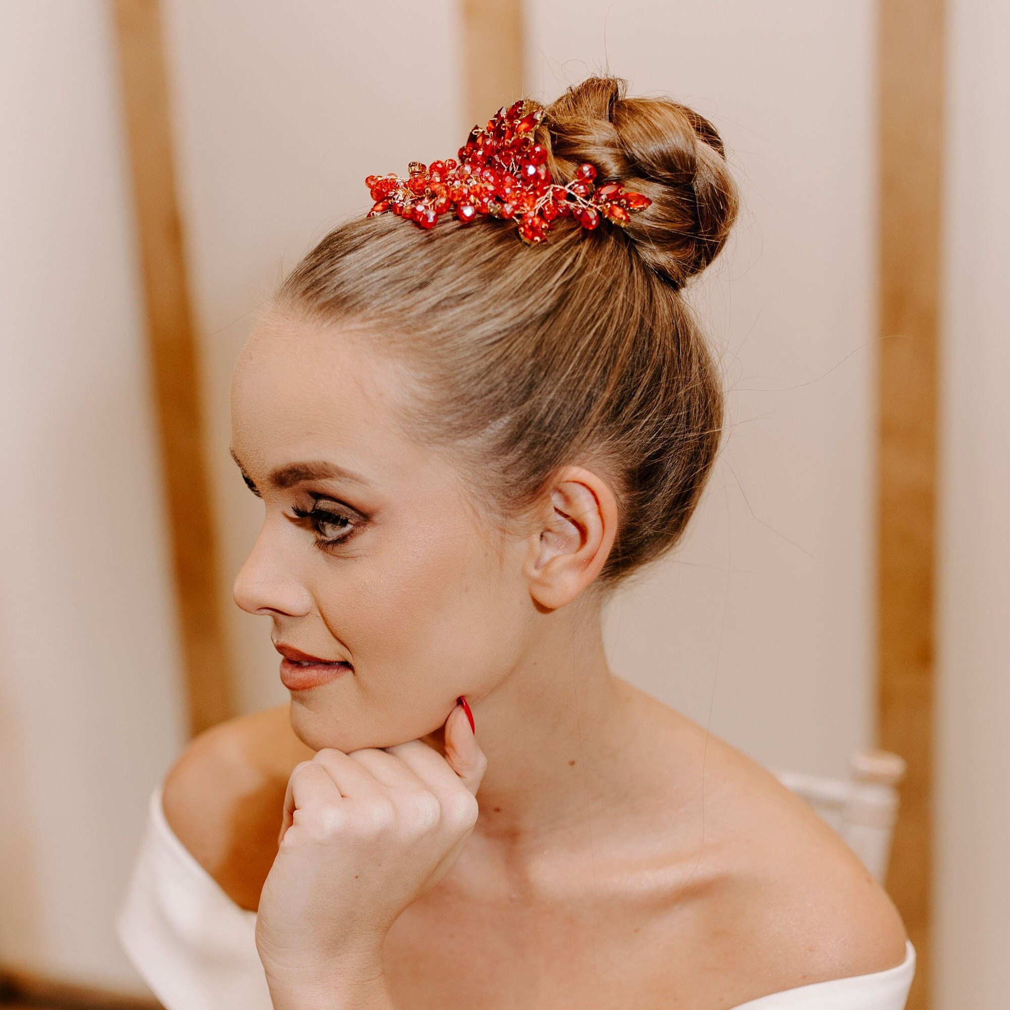 Beautiful red crystal hair comb Red Crystal Hair Comb, Red Bridal and Occasion Headpiece - Etsy main image 3