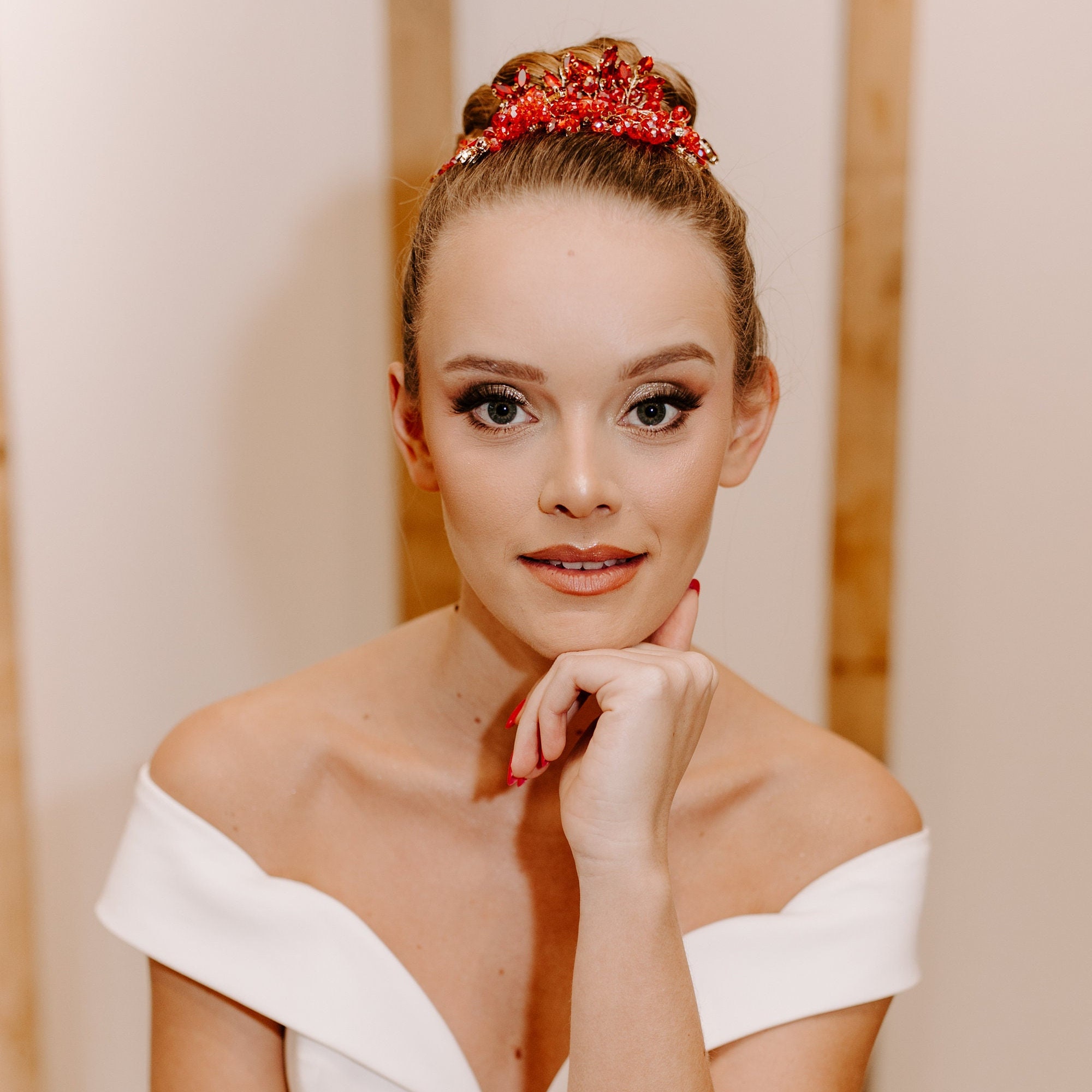 Beautiful red crystal hair comb Red Crystal Hair Comb, Red Bridal and Occasion Headpiece - Etsy main image 2