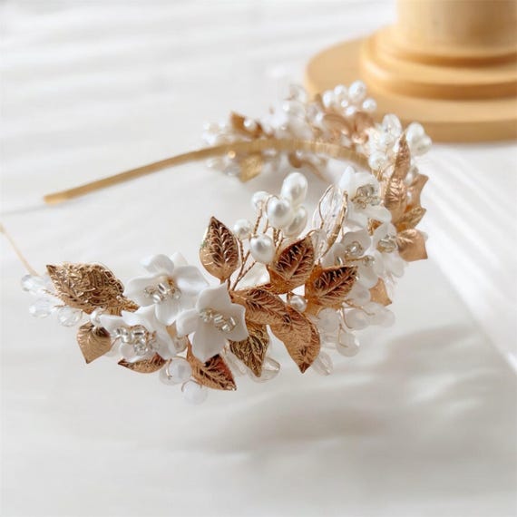 Handmade White Flower Bridal Headband: Gold Leaf Wedding  display picture 3