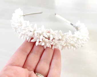 Delicate white flower bridal headband, boho bridal headpiece, white flower crown for wedding