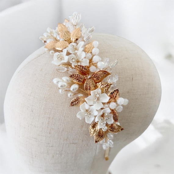 Handmade White Flower Bridal Headband: Gold Leaf Wedding  display picture 3