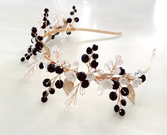 Black Crystal Bridal Headband: Bohemian White Flower Hair  display picture 2