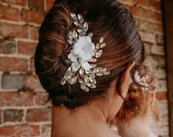 white flower bridal hair comb with clear crystals, white and gold bridal headpiece